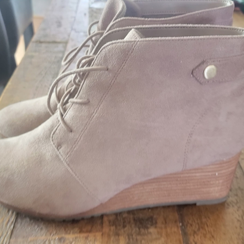 Wedges - Picture 3 of 3